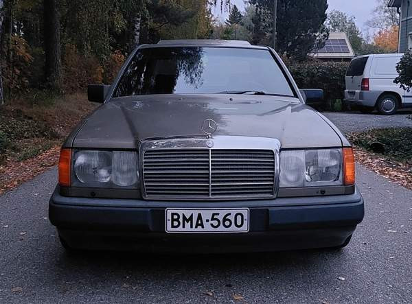 Mercedes-Benz 300 Тампере - изображение 5