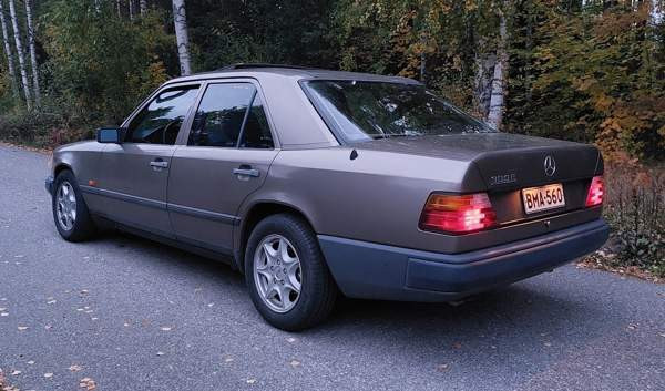 Mercedes-Benz 300 Tampere - valokuva 3