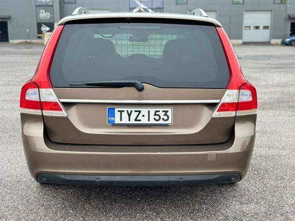 Volvo V70 Sredneuralsk - valokuva 4