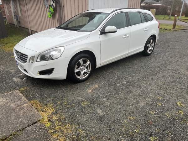 Volvo V60 Ylivieska - valokuva 2