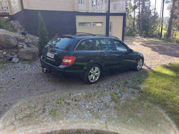 Mercedes-Benz C Uusikaupunki - valokuva 3