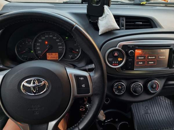 Toyota Yaris Helsinki - valokuva 4