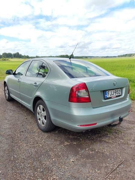Skoda Octavia Ugleural'skiy - valokuva 4