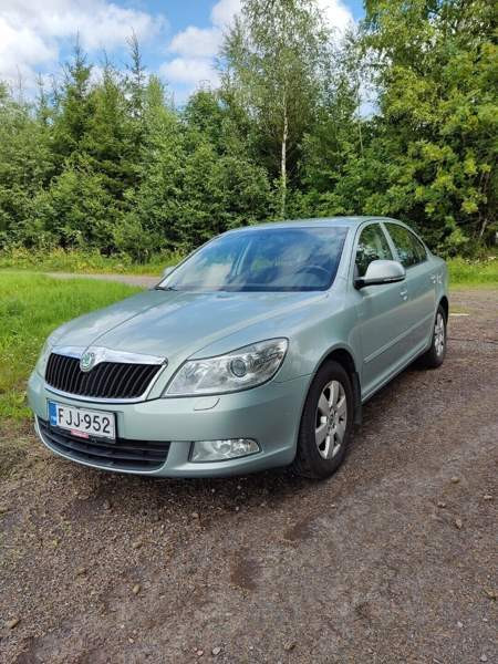 Skoda Octavia Ugleural'skiy - valokuva 2