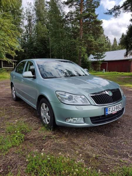 Skoda Octavia Ugleural'skiy - valokuva 1