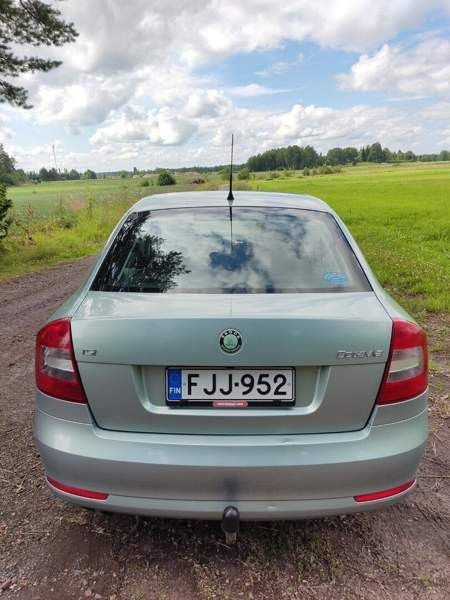 Skoda Octavia Ugleural'skiy - valokuva 8