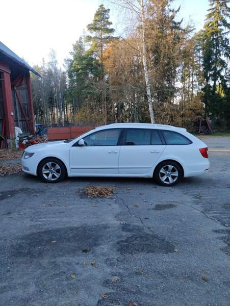 Skoda Superb Taivassalo - valokuva 2