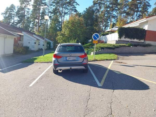 BMW X1 Kaarina - valokuva 2