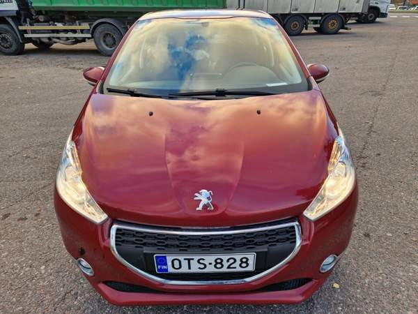 Peugeot 208 Vantaa - valokuva 4