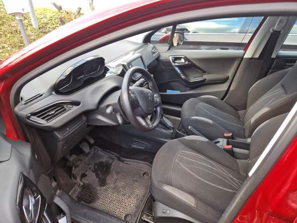 Peugeot 208 Vantaa - valokuva 7