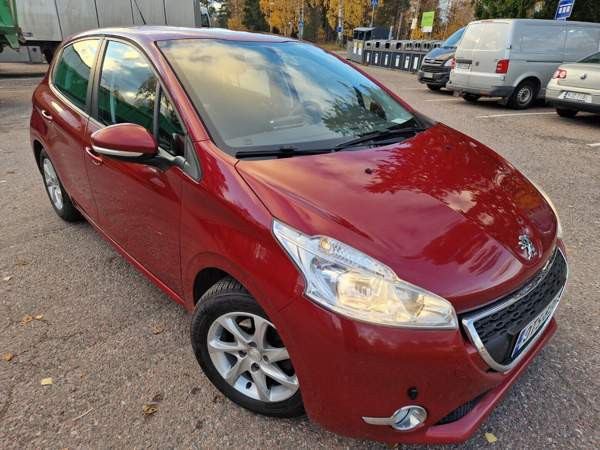 Peugeot 208 Vantaa - valokuva 1