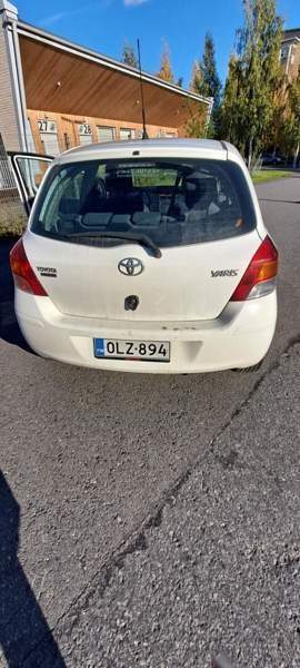Toyota Yaris Oulu - valokuva 2