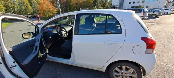 Toyota Yaris Oulu - valokuva 1