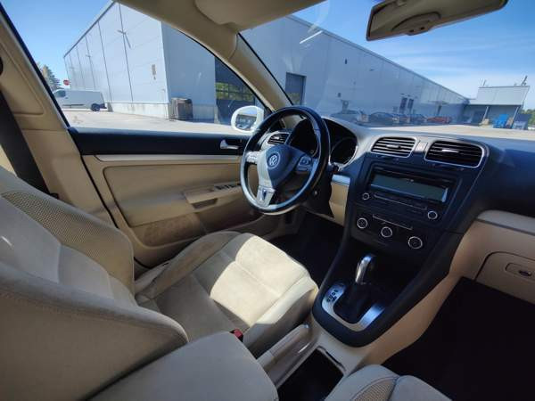 Volkswagen Golf Вантаа - изображение 6