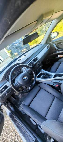 BMW 320 Lons-le-Saunier - valokuva 3