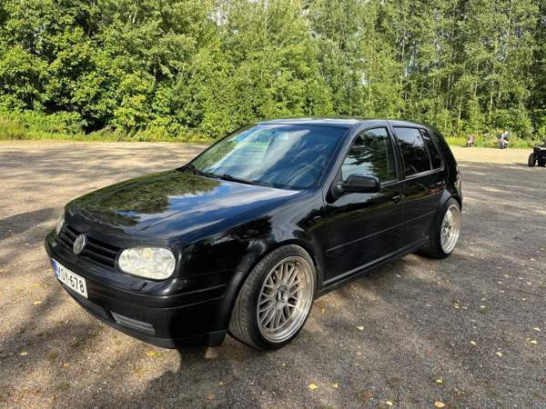 Volkswagen Golf Haemeenlinna - valokuva 1