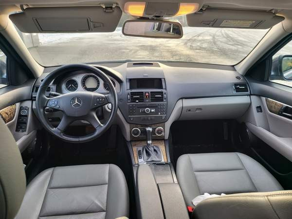 Mercedes-Benz C Teuva - valokuva 1