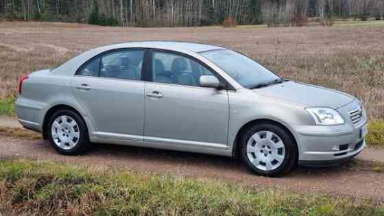 Toyota Avensis Vehmaa