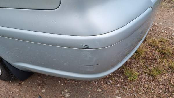 Toyota Avensis Vehmaa - valokuva 5