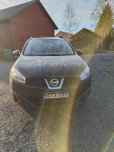 Nissan Qashqai+2 Raahe - valokuva 1