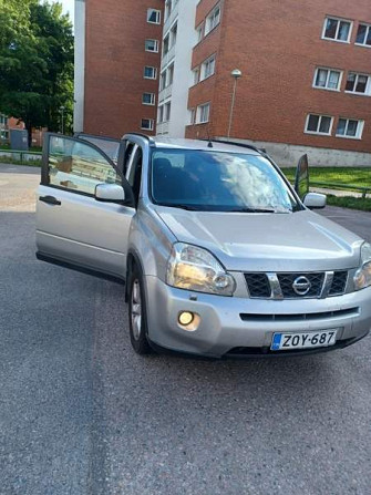 Nissan X-Trail Helsinki - valokuva 1
