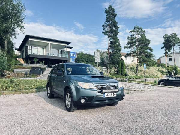 Subaru Forester Espoo - valokuva 1