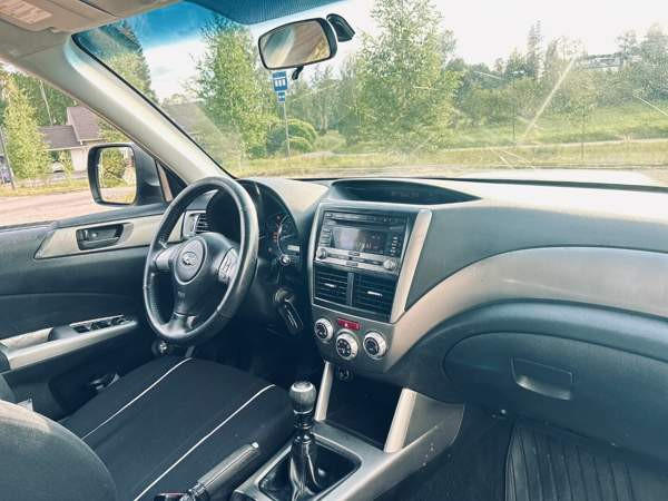 Subaru Forester Espoo - valokuva 4