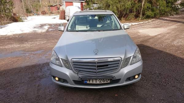 Mercedes-Benz E Vihti - valokuva 2