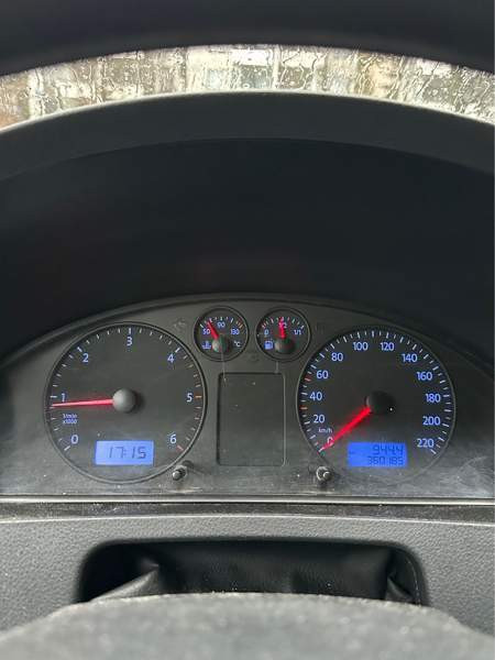 Volkswagen Transporter Vantaa - valokuva 7