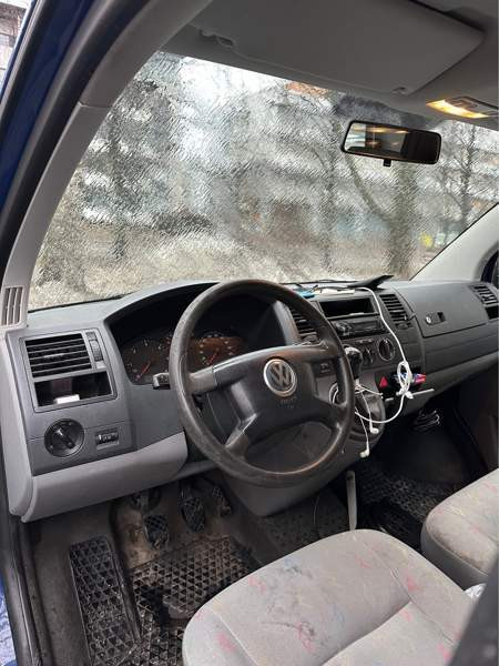 Volkswagen Transporter Vantaa - valokuva 6