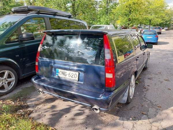 Volvo V70 Vantaa - valokuva 5