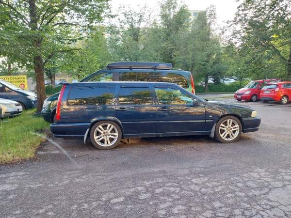 Volvo V70 Vantaa - valokuva 2