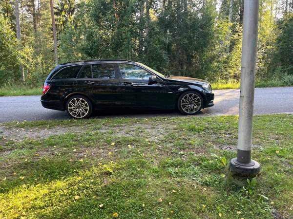 Mercedes-Benz C Raisio - valokuva 1