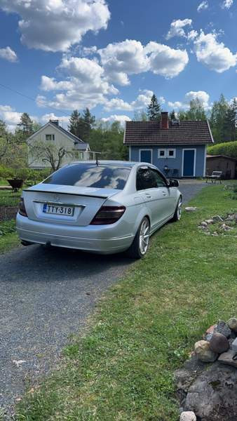 Mercedes-Benz 220 Macau - photo 3