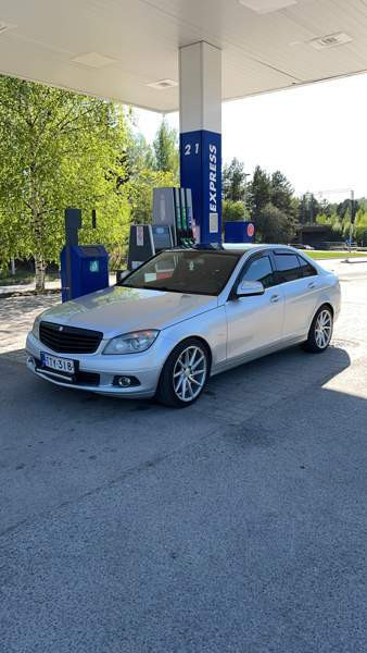 Mercedes-Benz 220 Macau - photo 1