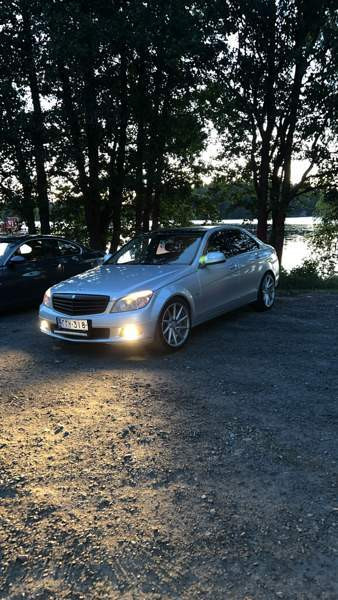 Mercedes-Benz 220 Macau - photo 6