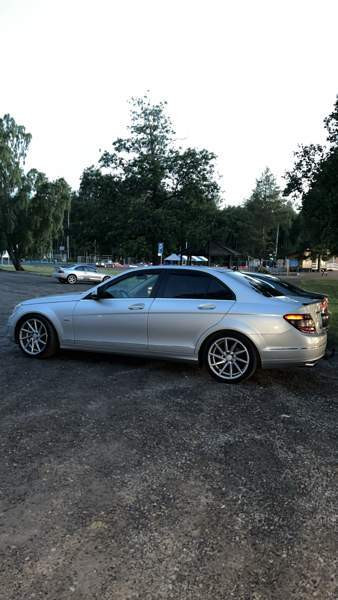 Mercedes-Benz 220 Macau - photo 5