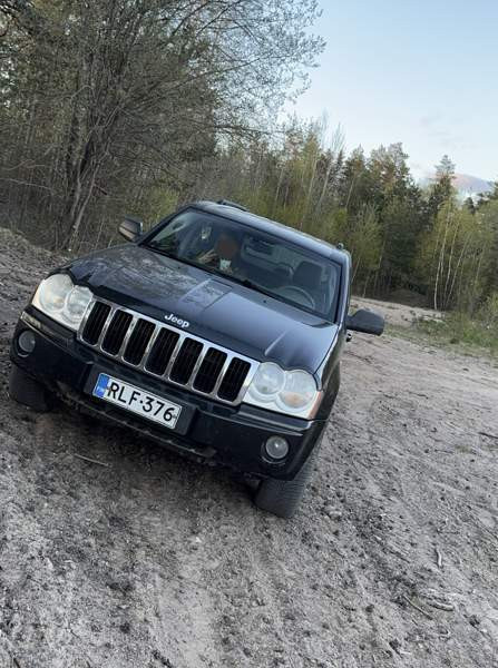 Jeep Grand Cherokee Helsinki - valokuva 1