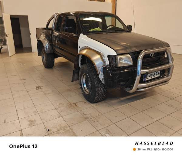 Toyota Hilux Ylikiiminki - valokuva 4