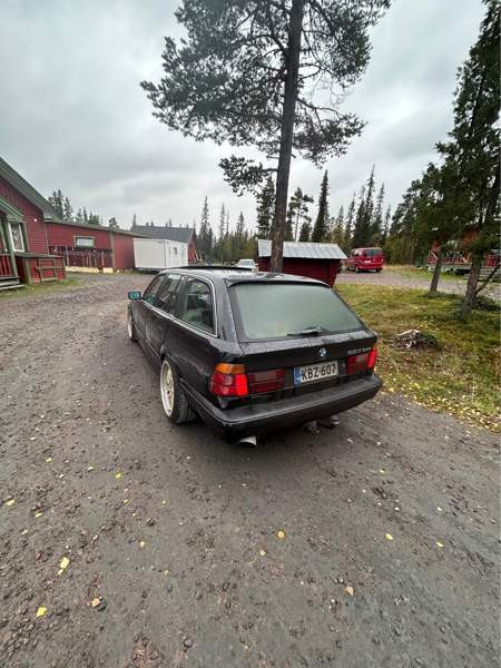 BMW 525 Hafnarfjoerdur - valokuva 4