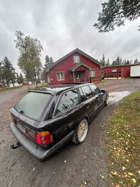 BMW 525 Hafnarfjoerdur - valokuva 3