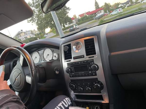 Chrysler 300C Raasepori - изображение 6