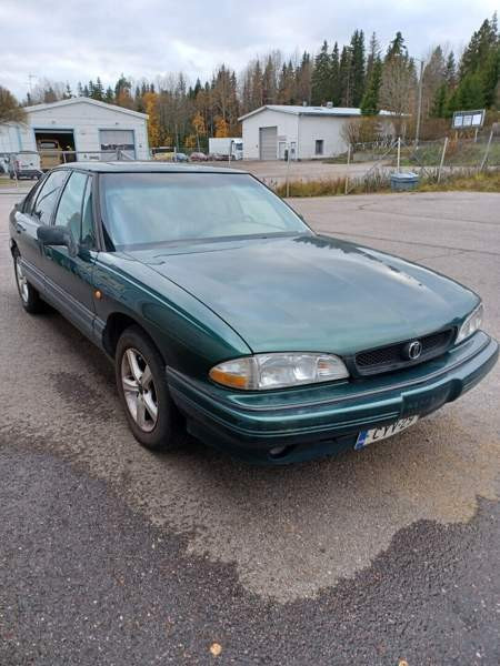 Pontiac Bonneville Glebychevo - valokuva 1