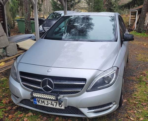 Mercedes-Benz B Vesilahti - valokuva 1