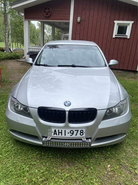 BMW 318 Kouvola - valokuva 4