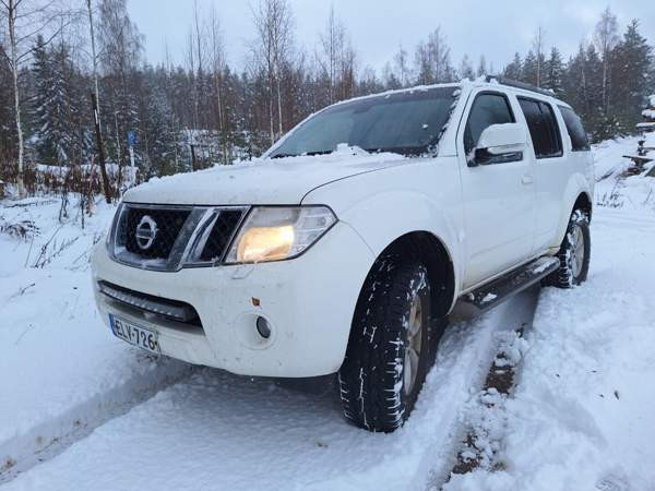 Nissan Pathfinder Kärkölä - valokuva 1