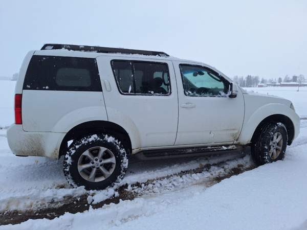 Nissan Pathfinder Kärkölä - valokuva 4