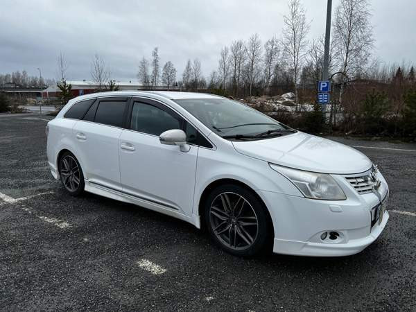 Toyota Avensis Tervajoki - изображение 1