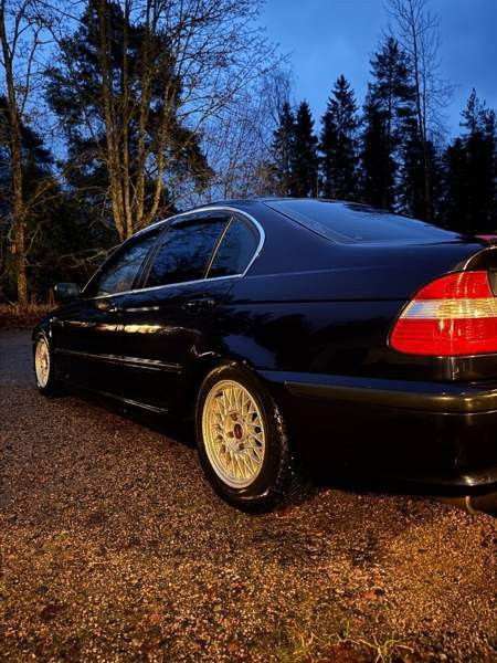 BMW 320 Нурмиярви - изображение 1