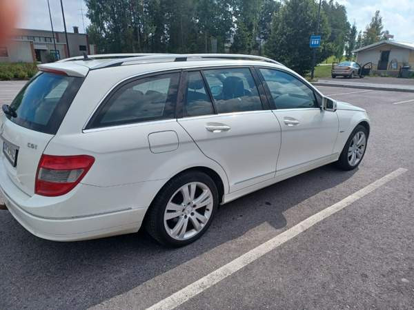Mercedes-Benz C Kirkkonummi - valokuva 3